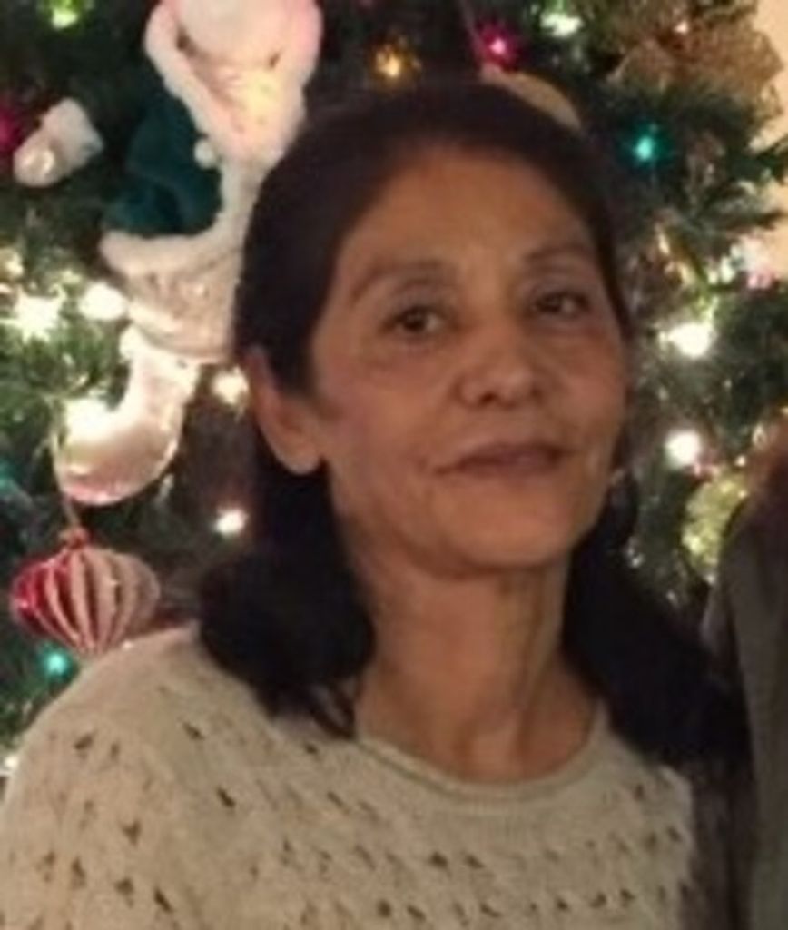 Teresa Holguin Profile Photo