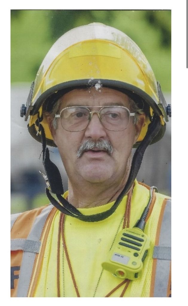 Larry E. Reinhart