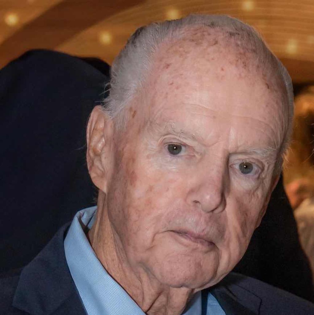 Vahan Ayvazian Profile Photo