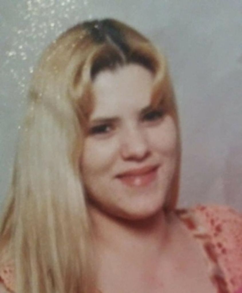 Shennena 'Nina' (Adams) Pina