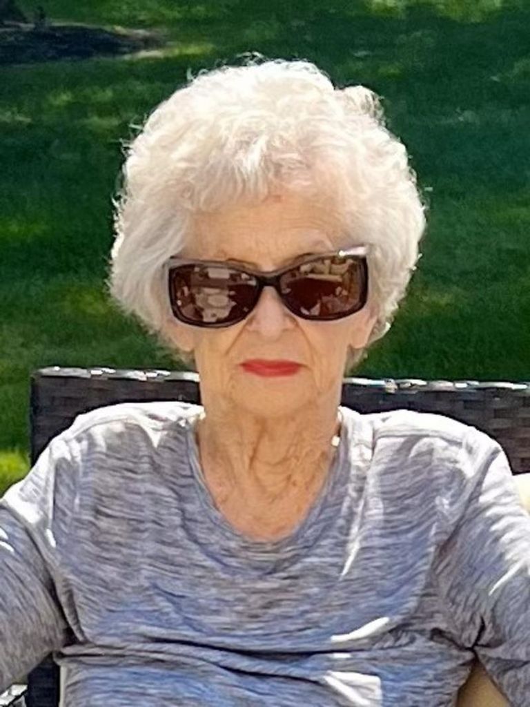 Elizabeth J. "Bee" Roberts Profile Photo