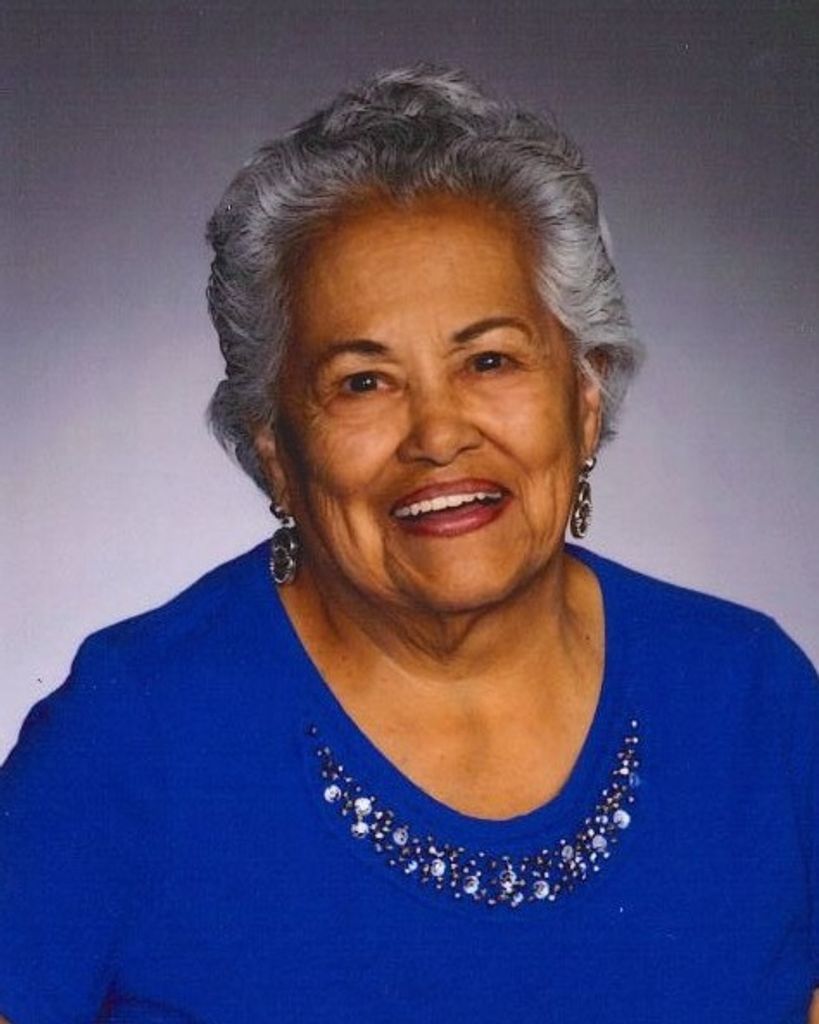 Angelina Angela Rojo