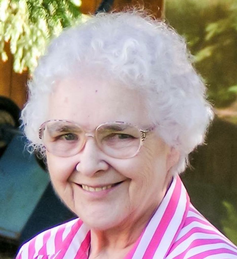 Lois McKinnon