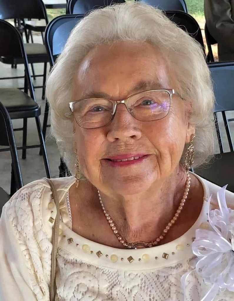 Helen Thomas Profile Photo