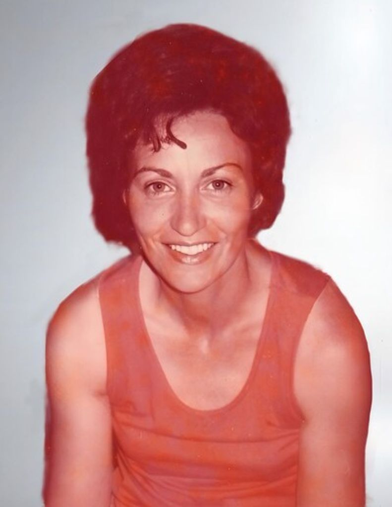 Lilly Thomas Profile Photo