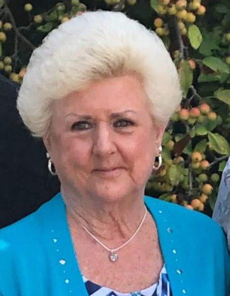 Christine "Chris" Ellen (Froelich)  Ogar