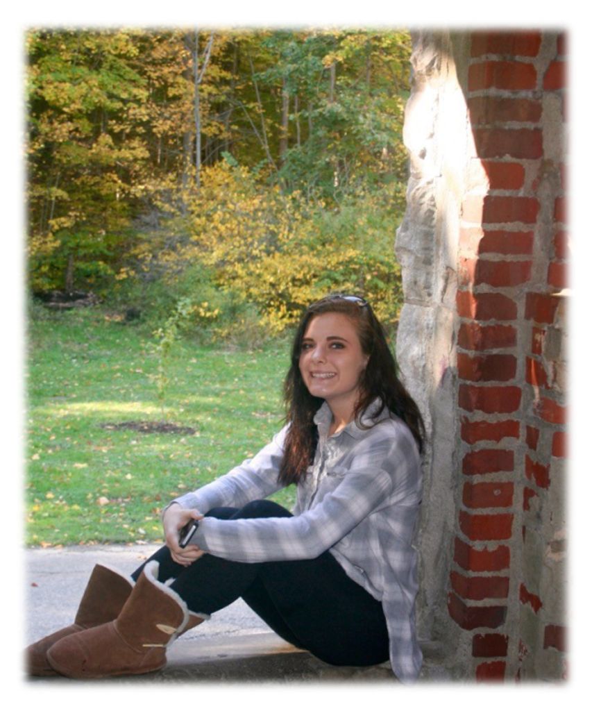 Savanna Lynn Laurie Profile Photo