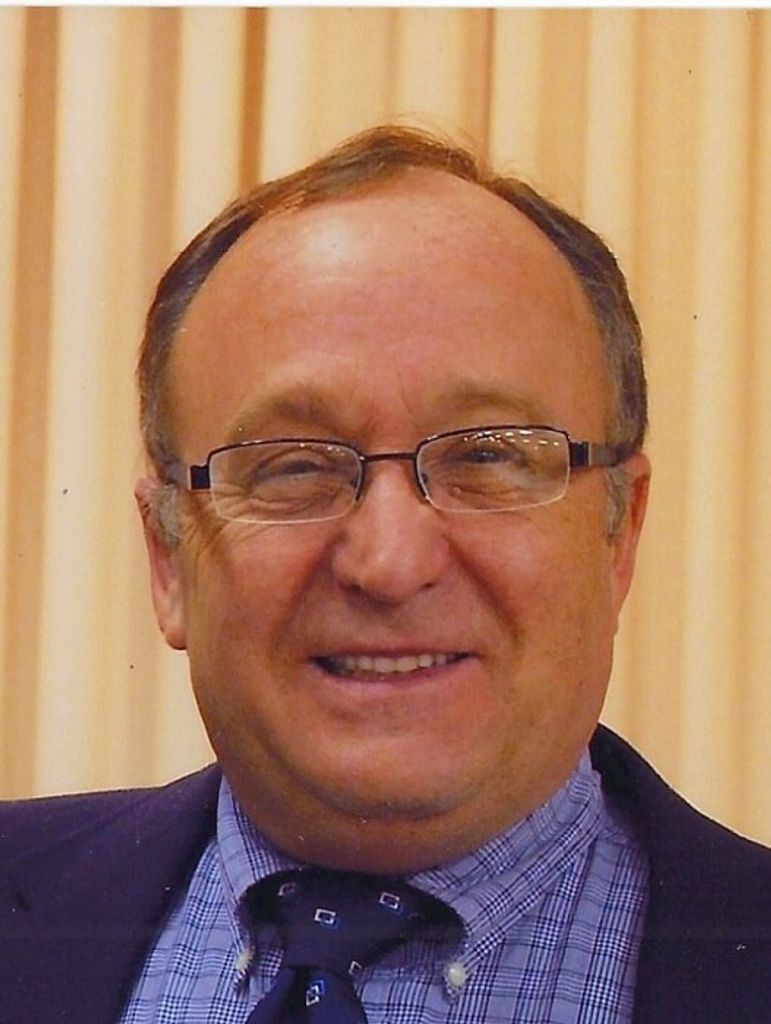 Daniel Paul Macuga