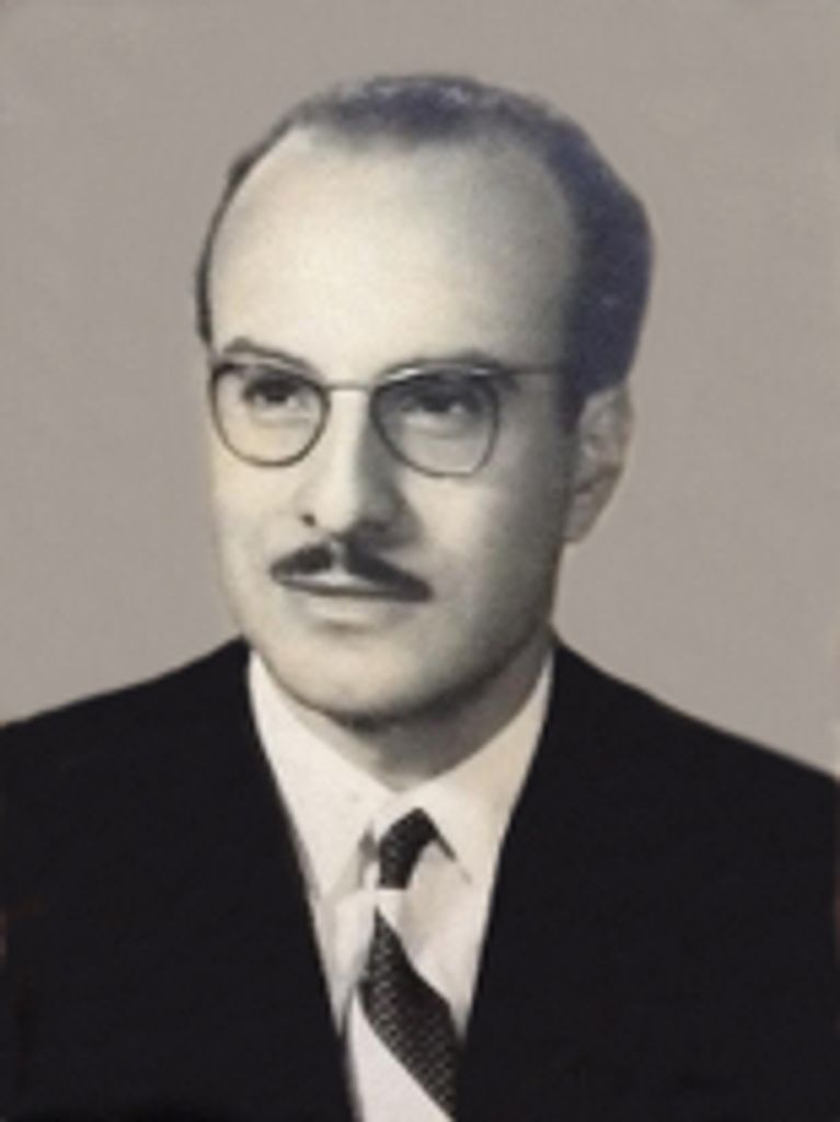 Dr. Naim Spir Tawil