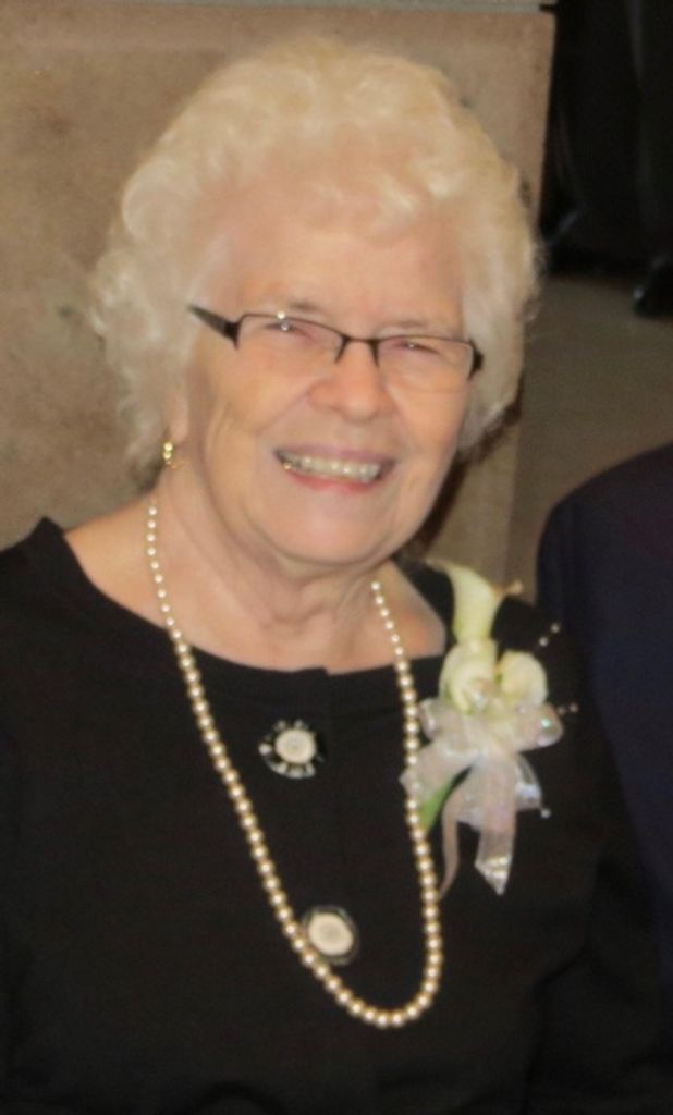 Mona Schuster Profile Photo