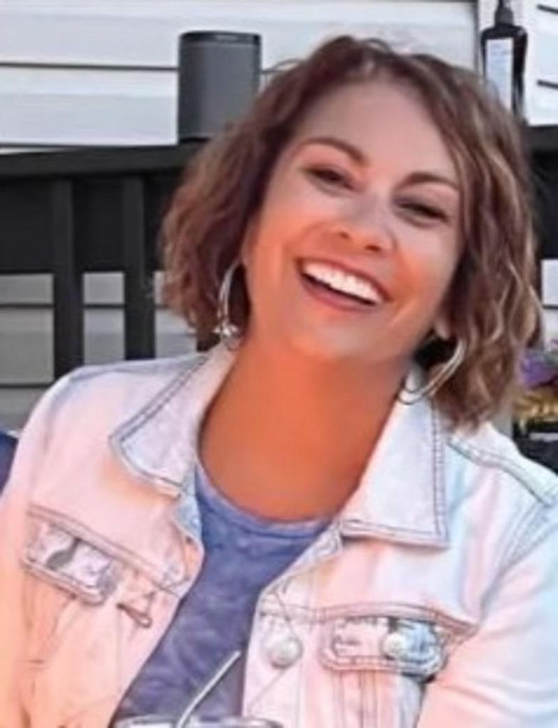 Robin-Lynn Sweeney Profile Photo