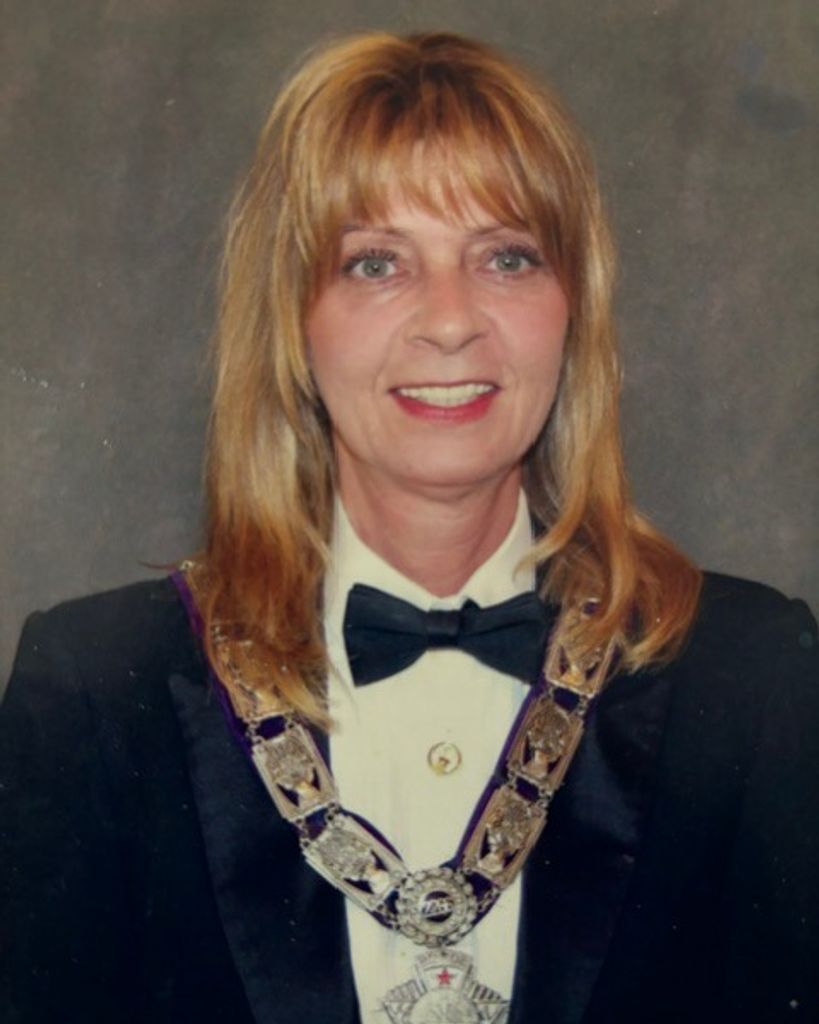 Teresa (Mills) Johnson Profile Photo