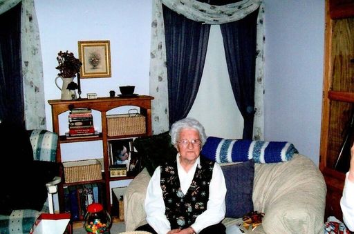 Virginia Gordon photo gallery thumbnail 6 of 33