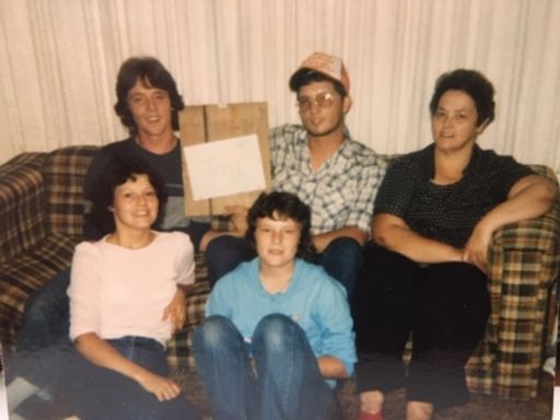 Dixie Mcdonald photo gallery thumbnail 4 of 9