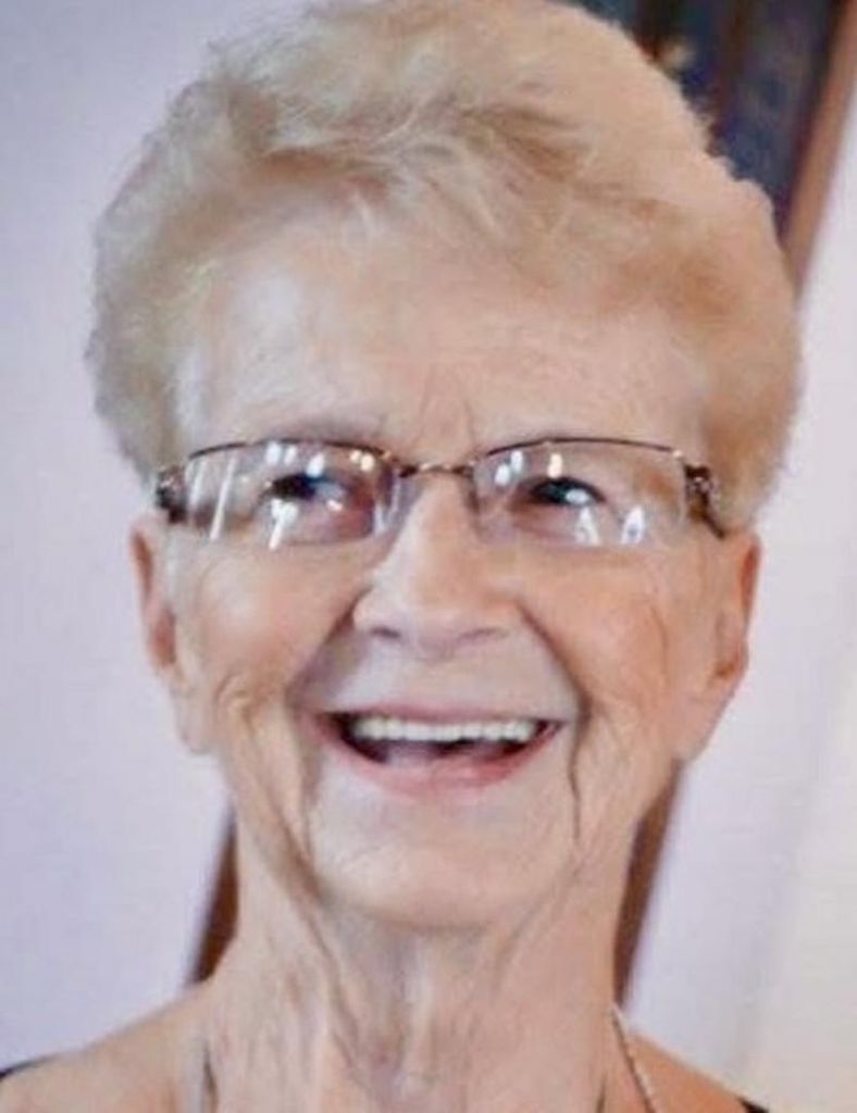 Betty Mae Holets Profile Photo