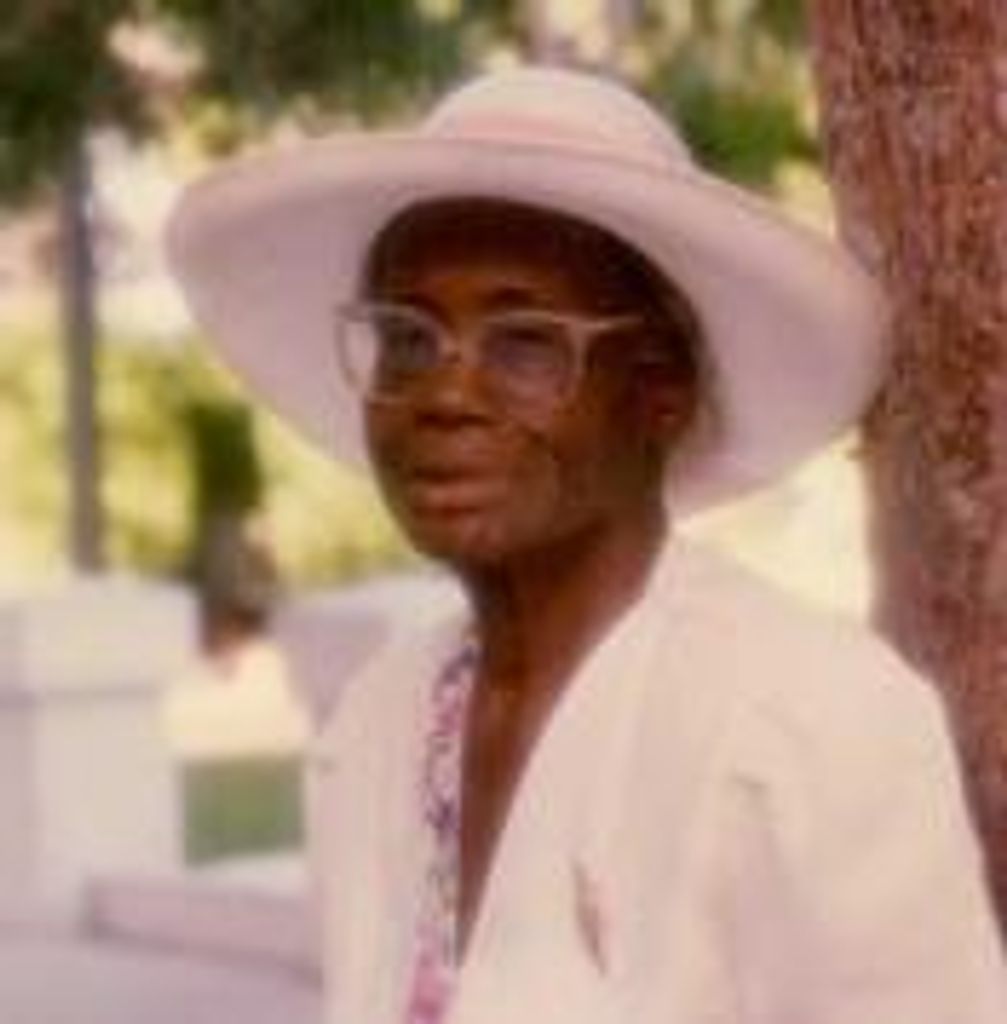 Deaconess Blunetta "Blu" Roach Profile Photo