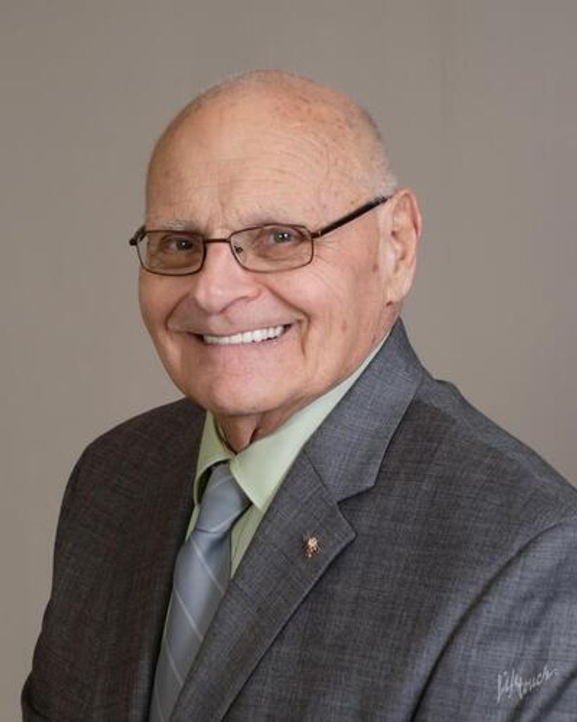 Ronald Marvin Hiller Profile Photo