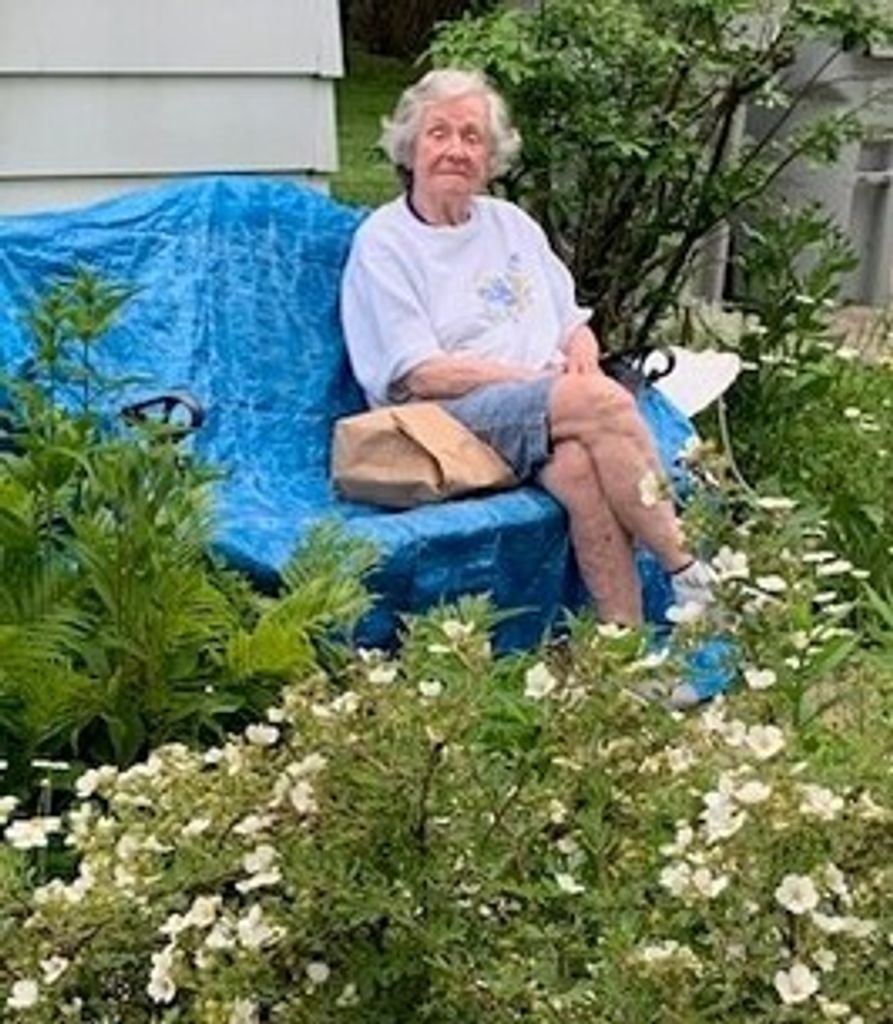 Elizabeth Saul Profile Photo