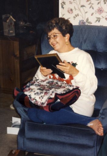 Linda Louise Blackmon photo gallery thumbnail 11 of 35