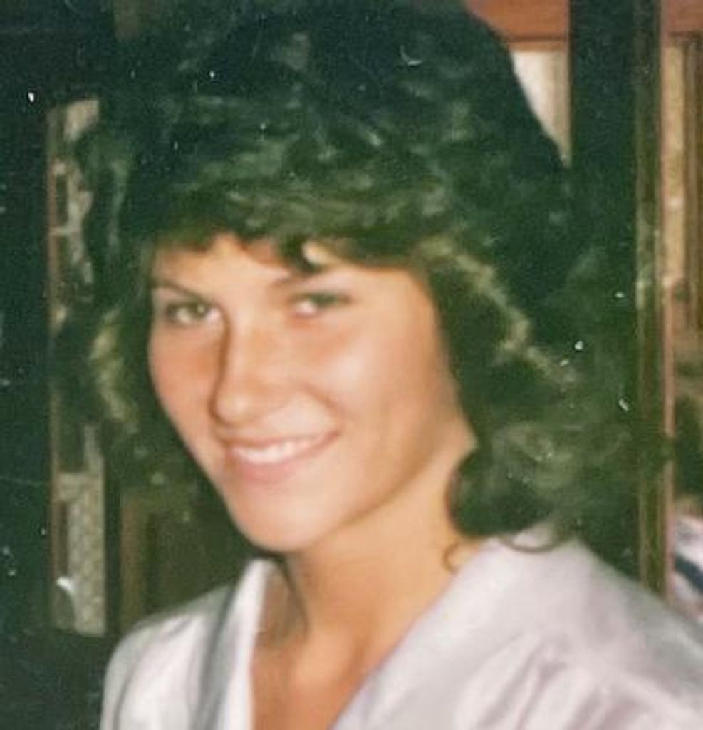 Ann Marie Eidenshink- Mcaneney