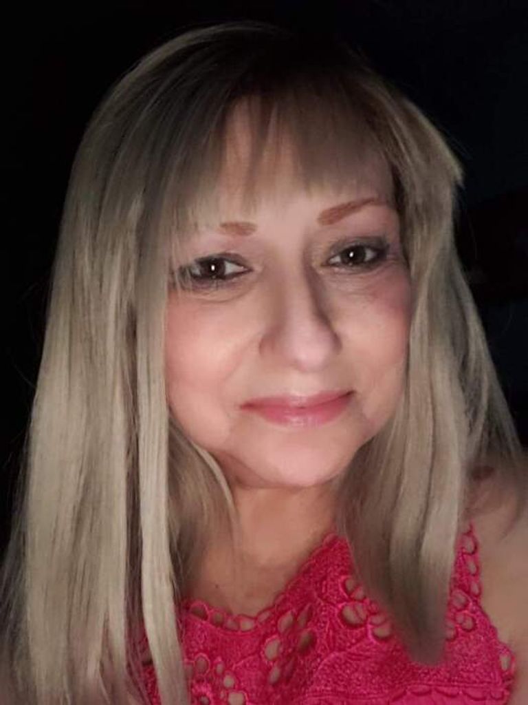 Lesleigh Paige (Shuman)  Lelievre