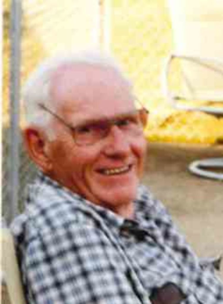 Russell Oscar Carlson Profile Photo