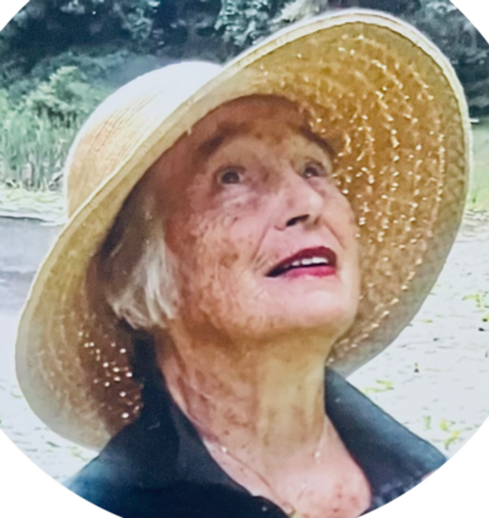 Alice Clapp Profile Photo