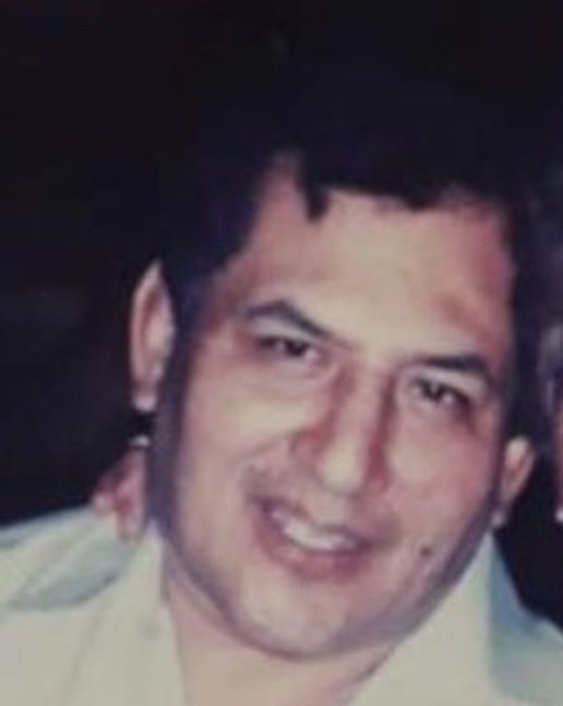 Israel Maceda Profile Photo