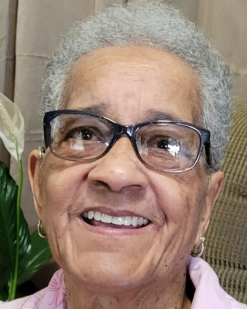 Maxine Frances Logan Helms