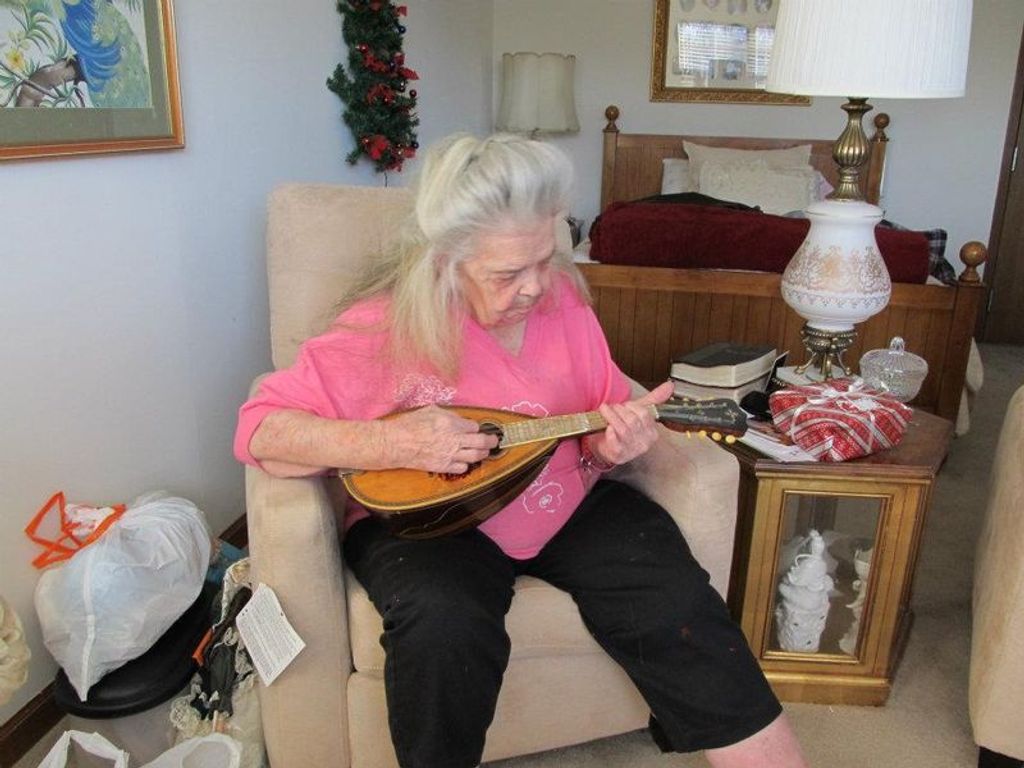 Nellie Abbett