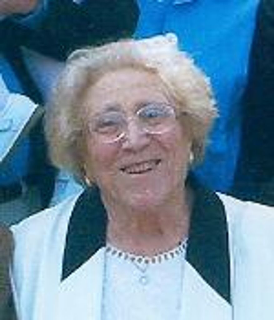 Carmina E. (Carlucci) Pizzi