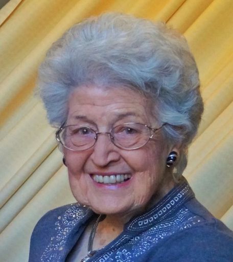 Betty Carroll photo gallery thumbnail 82 of 122