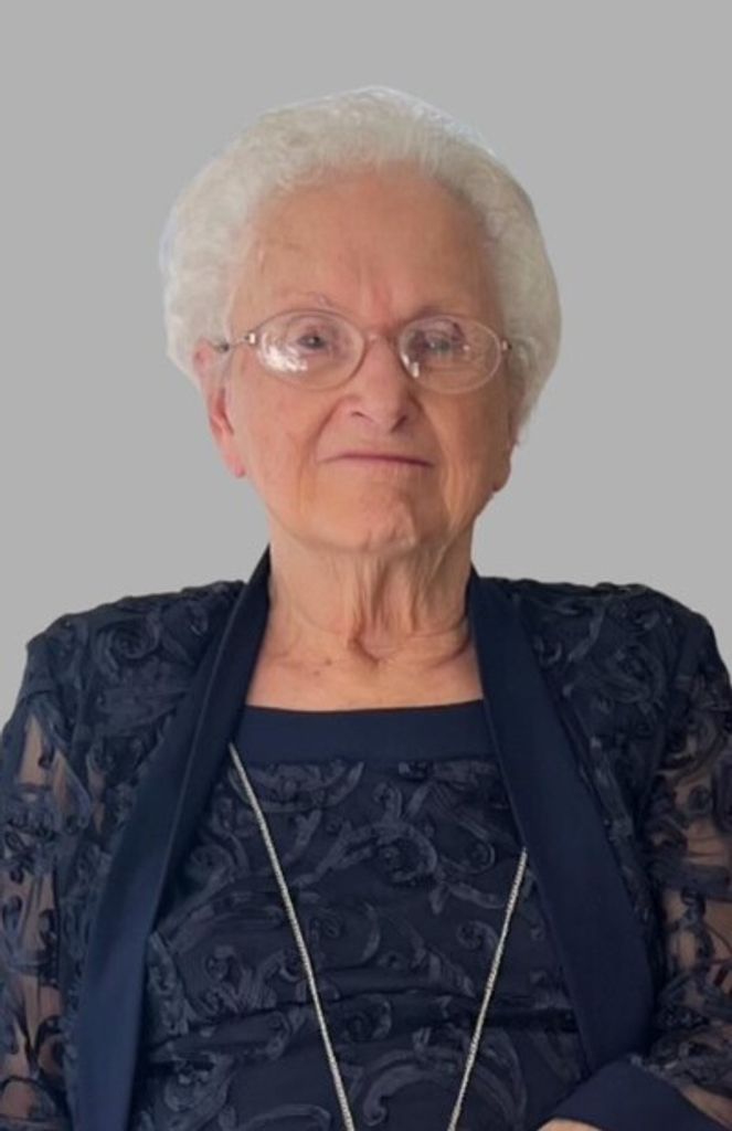 Helen Ruth Oxley Profile Photo