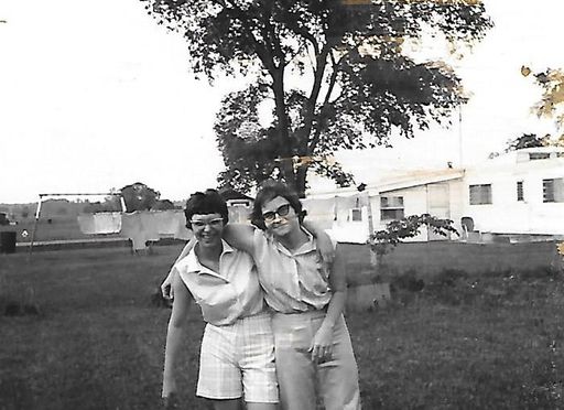 Linda L. Dilling photo gallery thumbnail 2 of 79