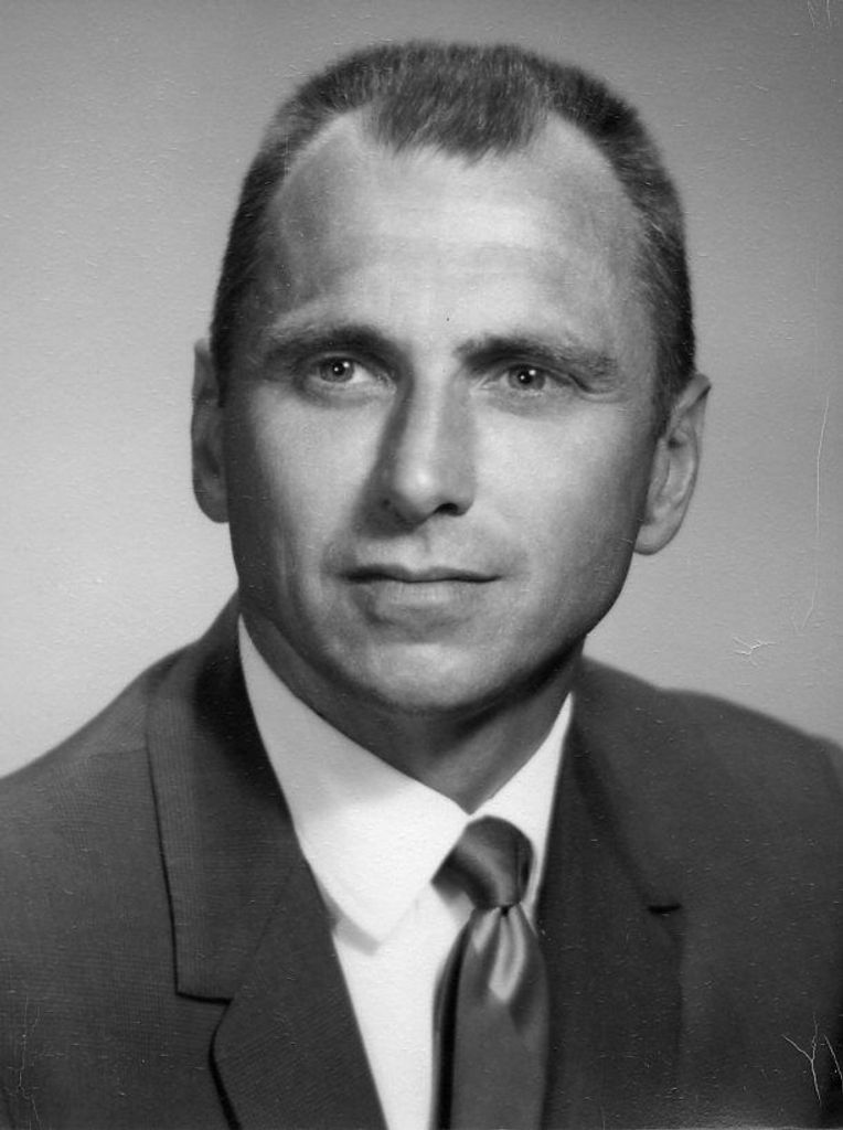 Ross Thomas Griffith