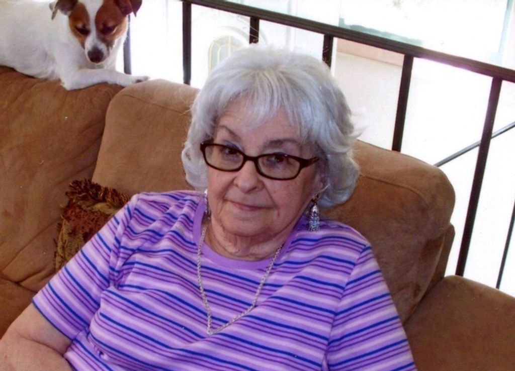 Elizabeth Catherine Bennett (Thodos) Profile Photo