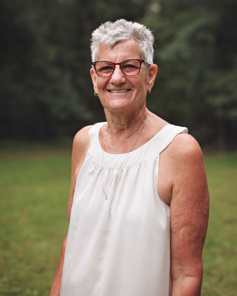 Karen Elizabeth Wallace Profile Photo