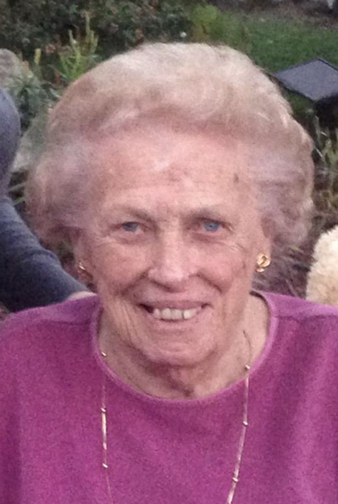 Lilly Bach Profile Photo