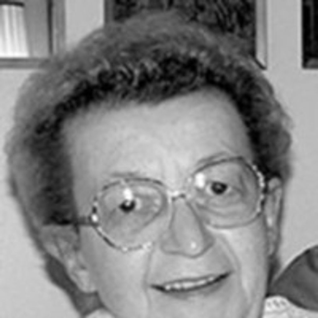 Donna L Davison
