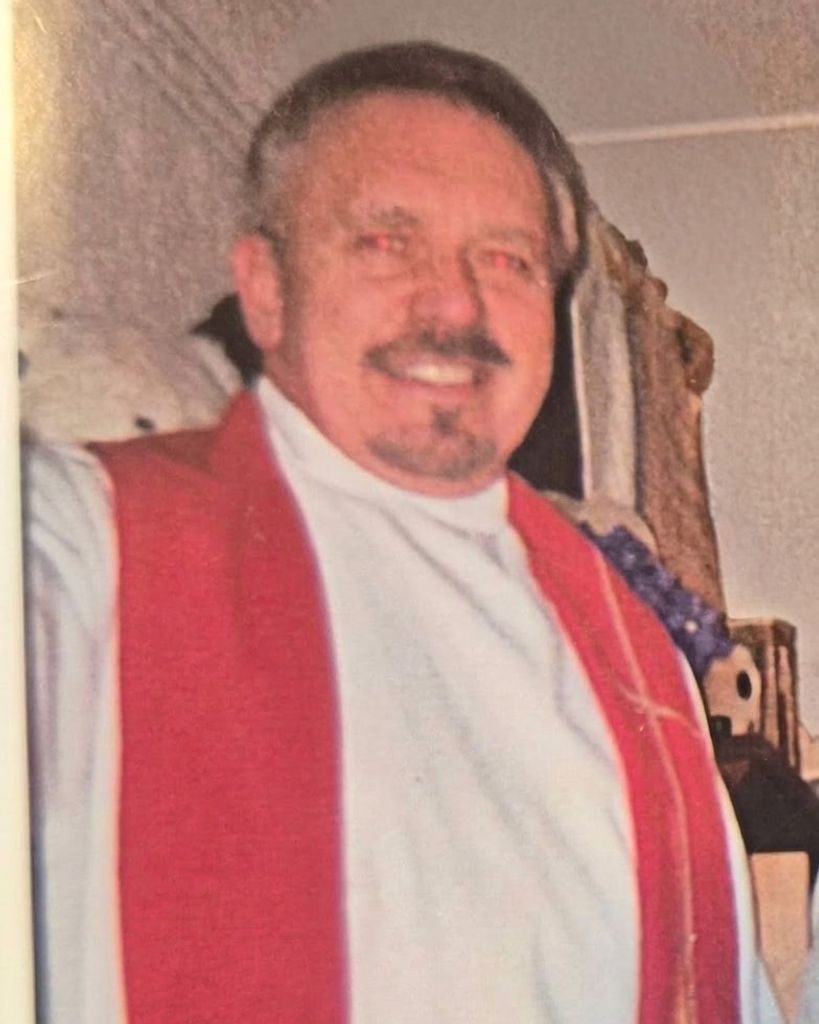 Rev. Robert D. Lucas Profile Photo