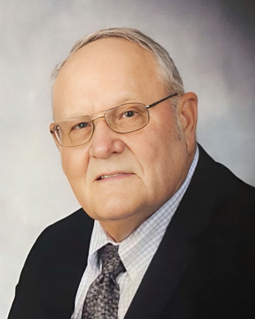 Russell Stolze Profile Photo