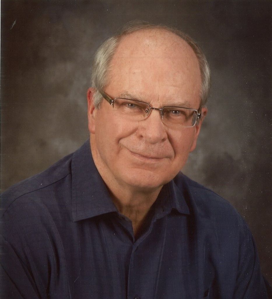 Robert Stewart Ogilvie Profile Photo