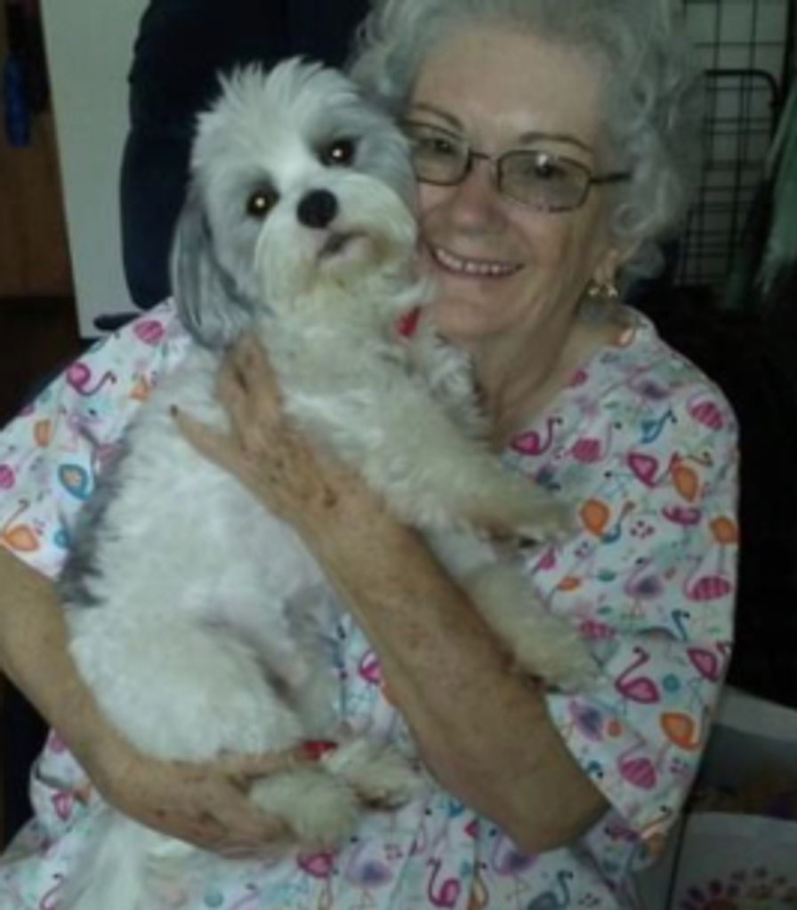 June Lee Mullis Thomas Profile Photo