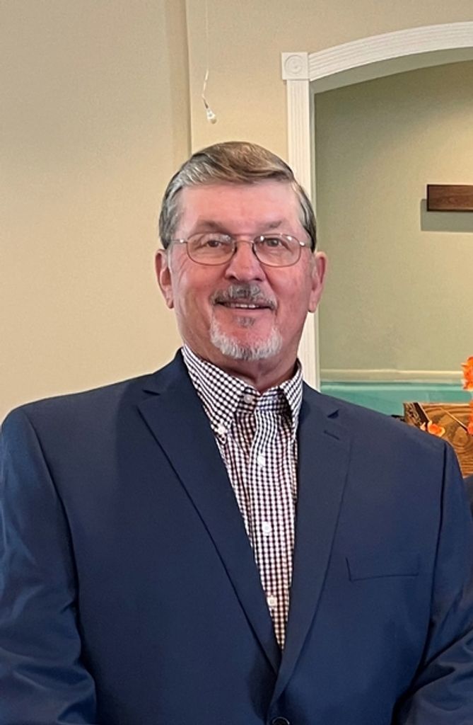 David Pierce Russell Profile Photo