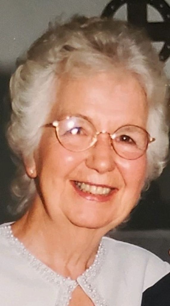 Bessie Moon (Barnes)  French