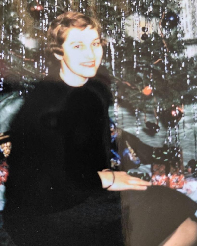 Mary Jane Taverna Profile Photo