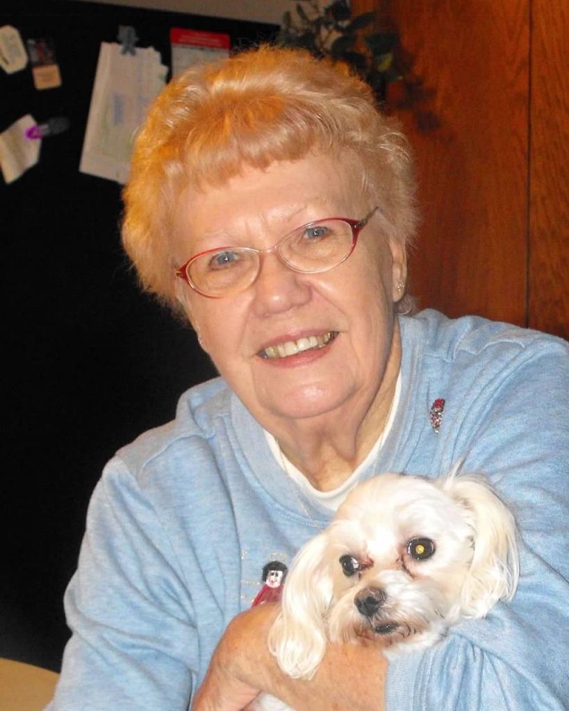 Emmie Barke Profile Photo