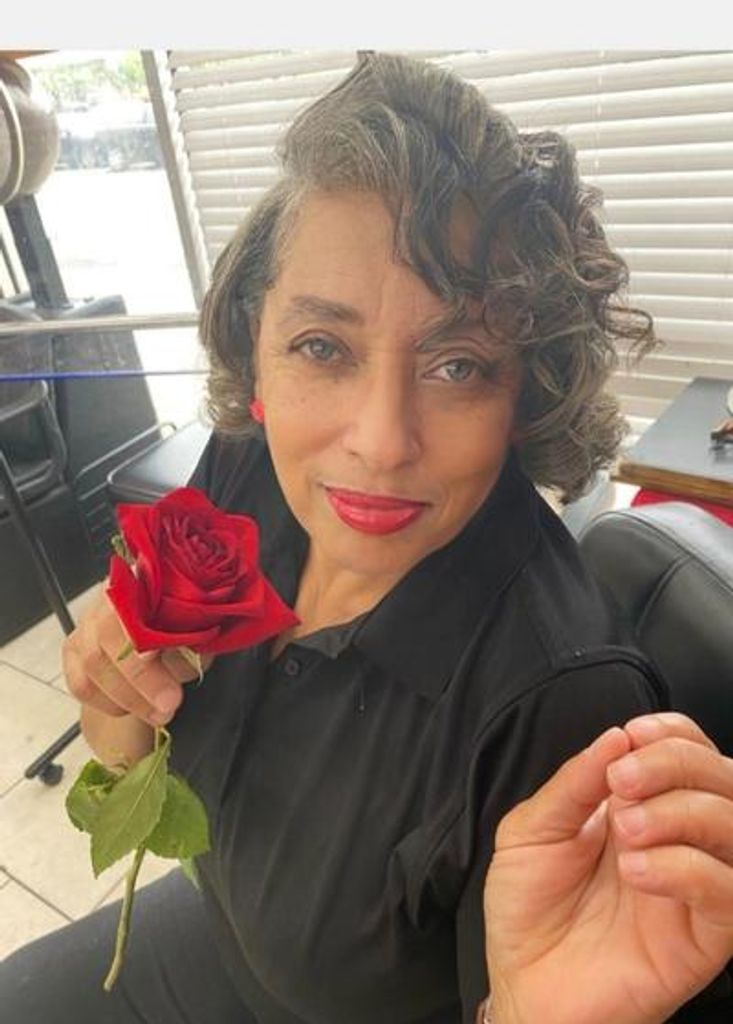 Linda Maureen Holt Profile Photo