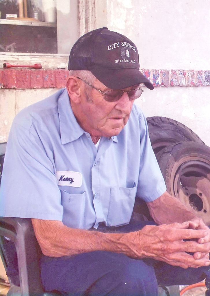Ralph Kenneth "Kenny"  Clark