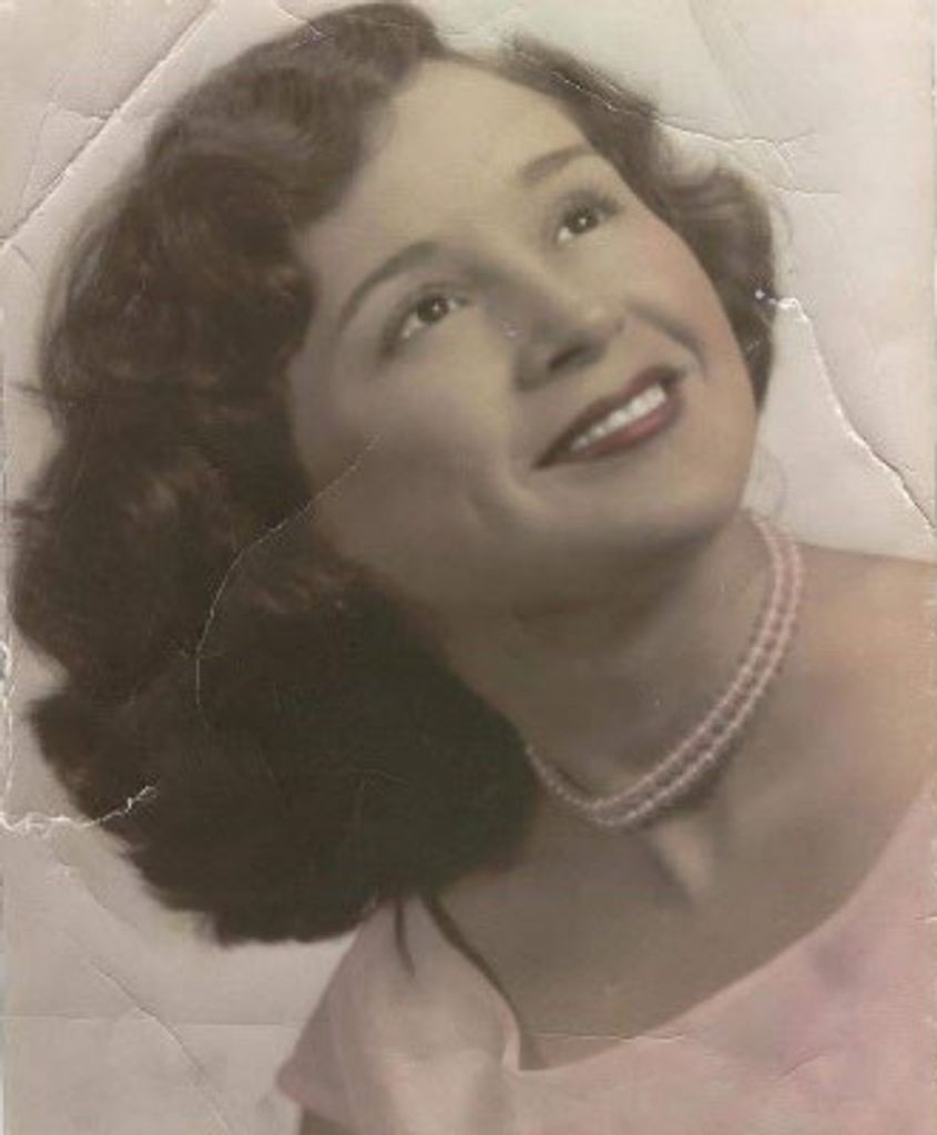 Gloria Solis Mcbee